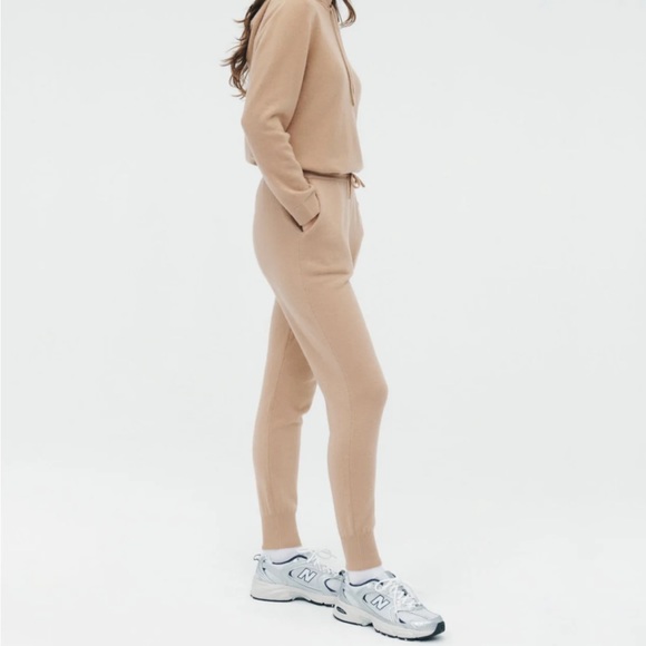 Naadam The Essential Cashmere Sweatpants size XXS in Camel NWT - Picture 2 of 10